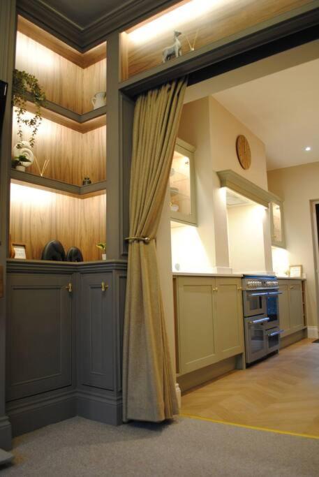 Cosy Renovated House In Warrington Villa Eksteriør bilde
